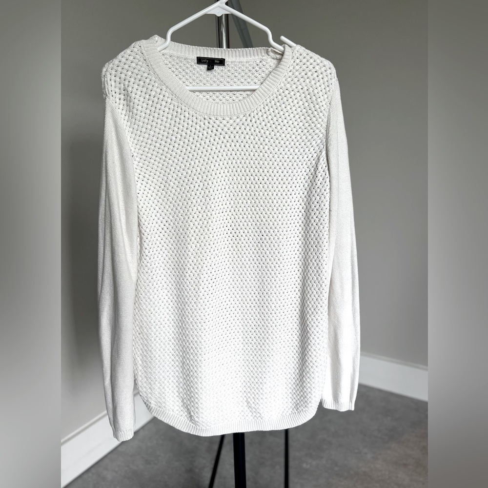 Lefty & Me Sweater size L